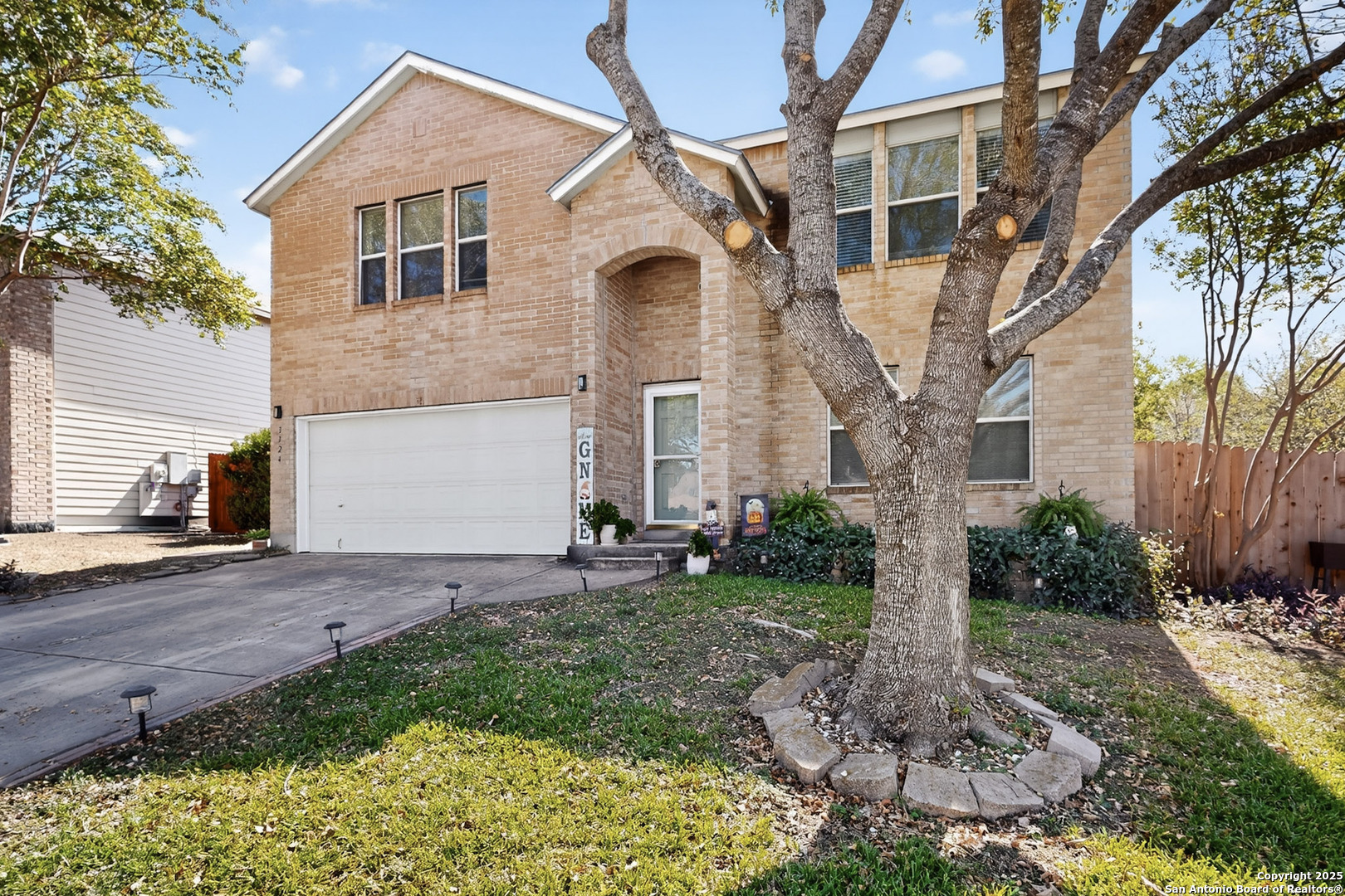 3324 Sherwin Dr.