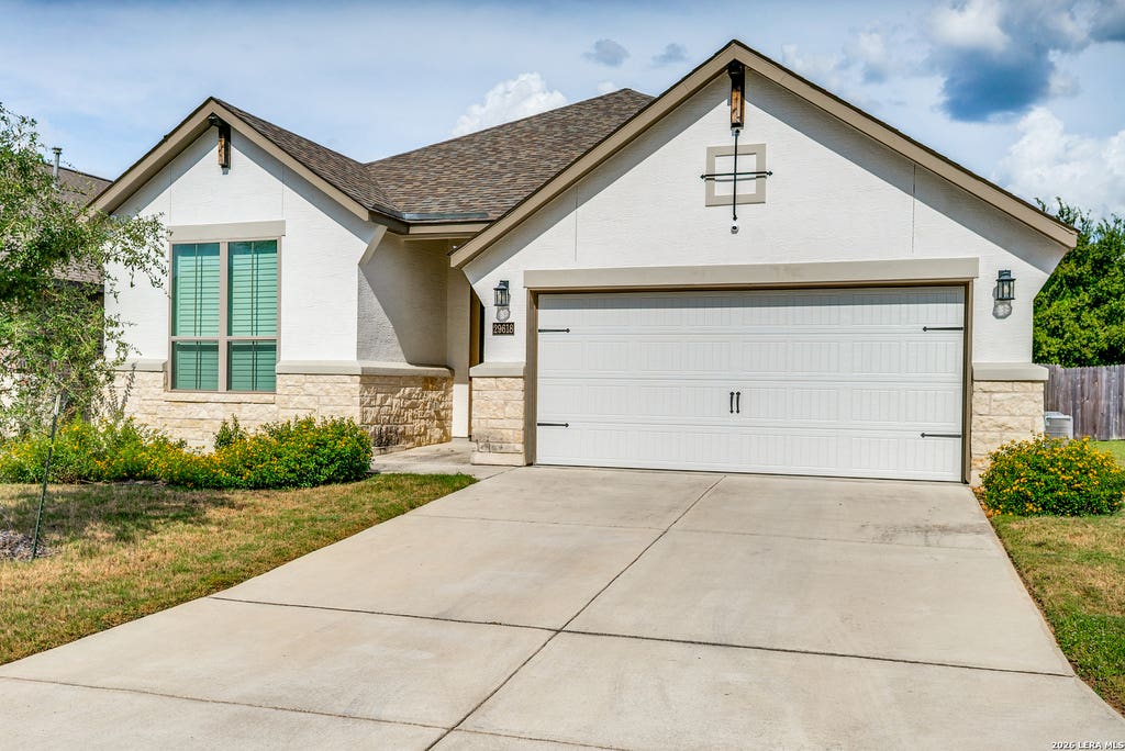 Photo of 29618 WACKFORD RDG, Fair Oaks Ranch, TX 78015 (MLS # 2008542)