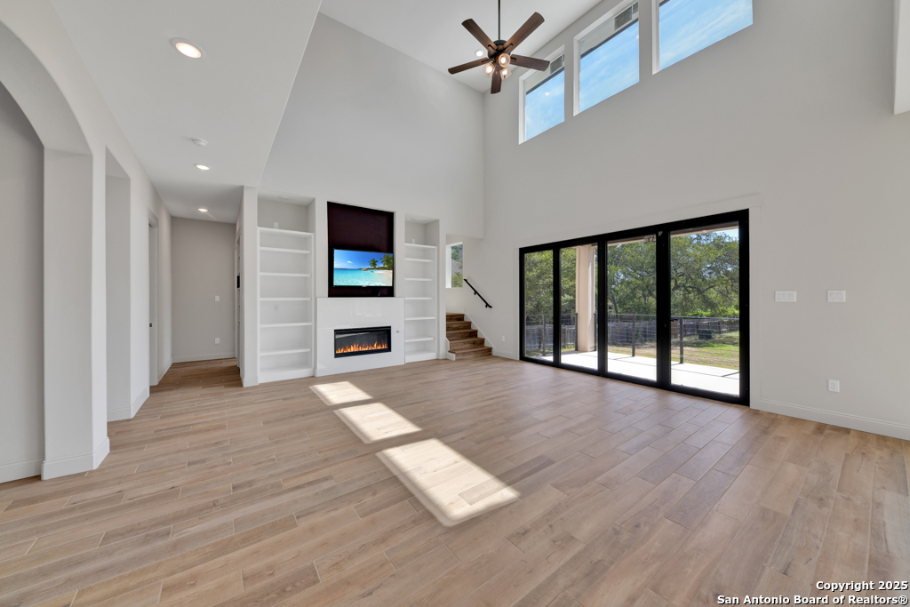 105 River Bluff
