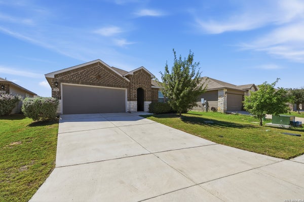 2124 FOXBRIAR CV, NEW BRAUNFELS, TX 78130 - Image 50cc0ddeb8256ab677d85e59fba72dc2/62335073