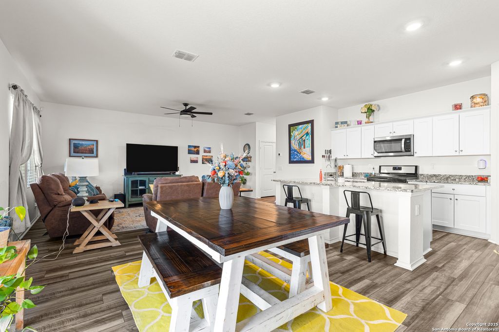 Photo of 5259 Winding, St Hedwig, TX 78152 (MLS # 1909810)