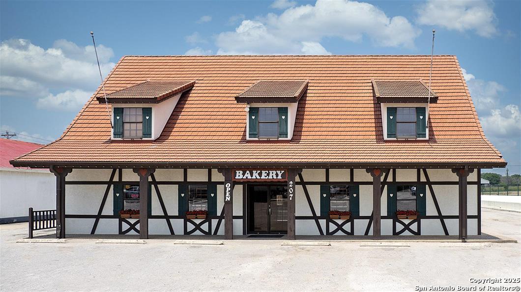 129 Lacey Oak