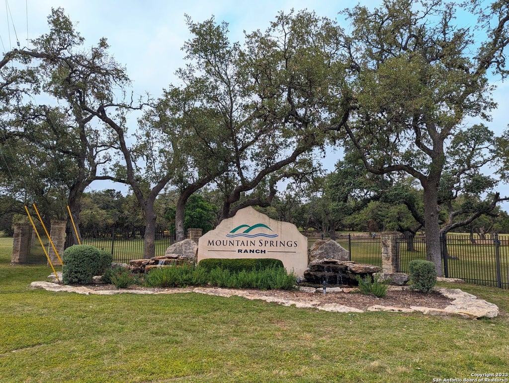 Photo of 138 OYSTER SPRINGS, Canyon Lake, TX 78133 (MLS # 1931539)