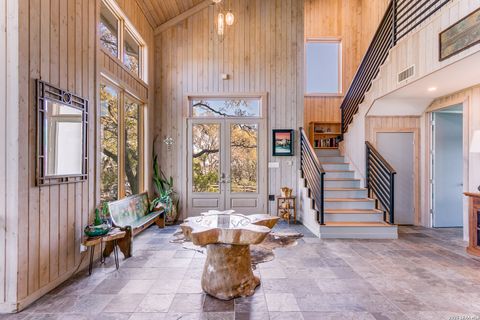 27359 Smithson Valley San Antonio TX 78261