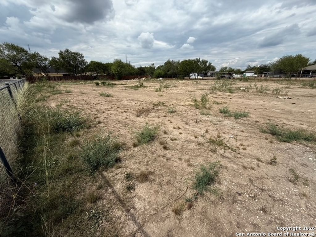 Photo of 2223 Menefee Blvd, San Antonio, TX 78237 (MLS # 1934387)