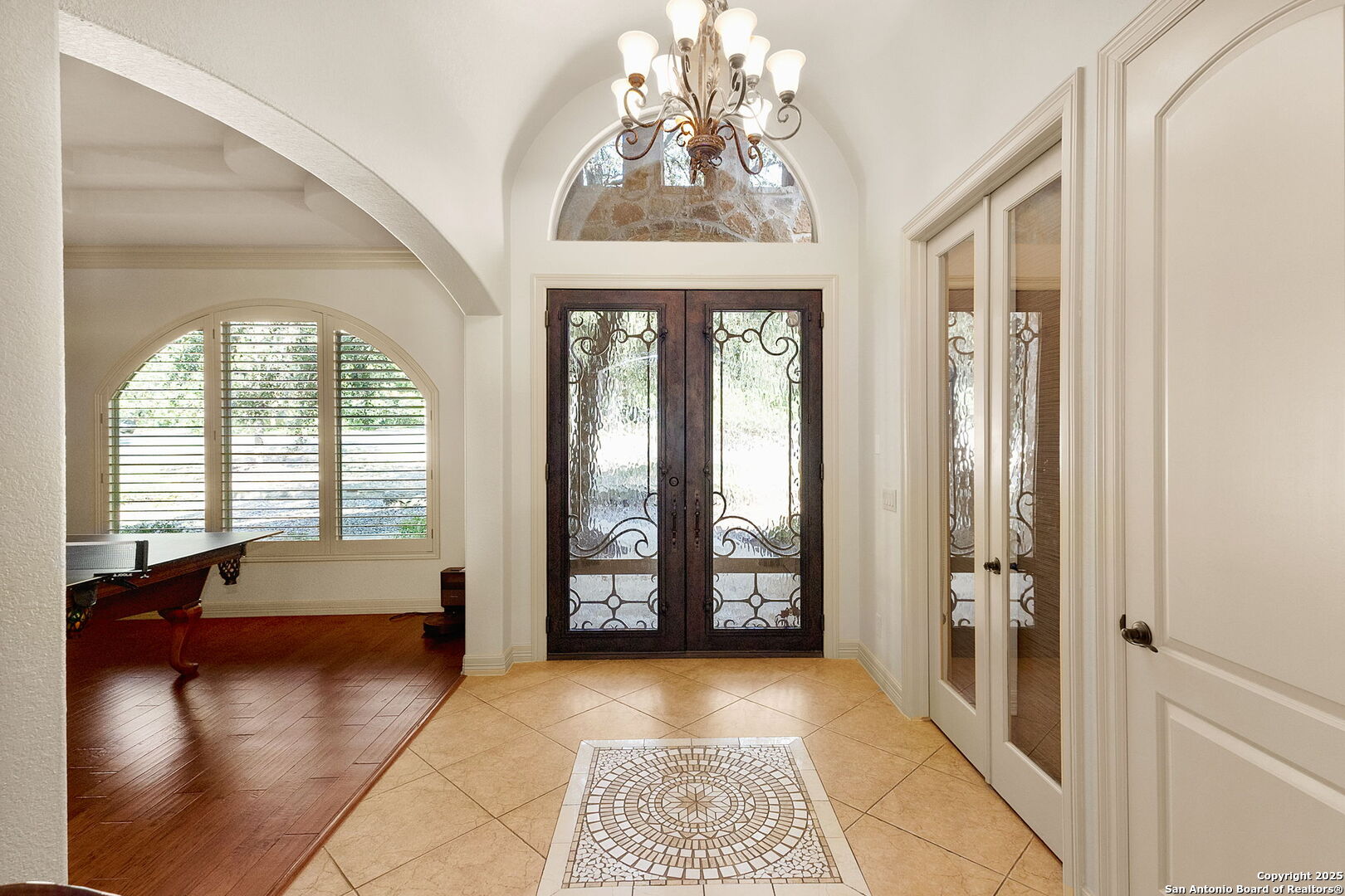633 Riverforest