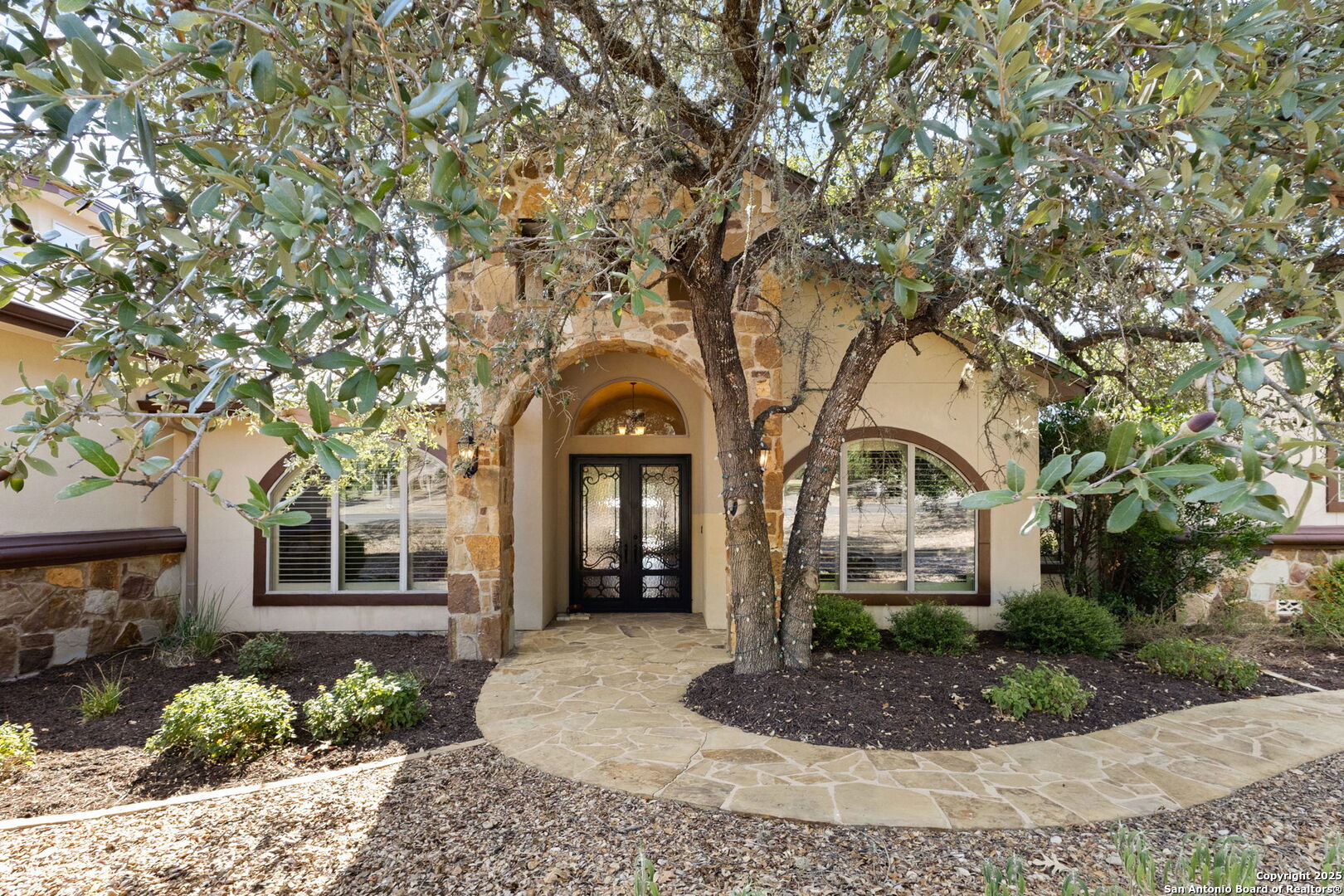 633 Riverforest