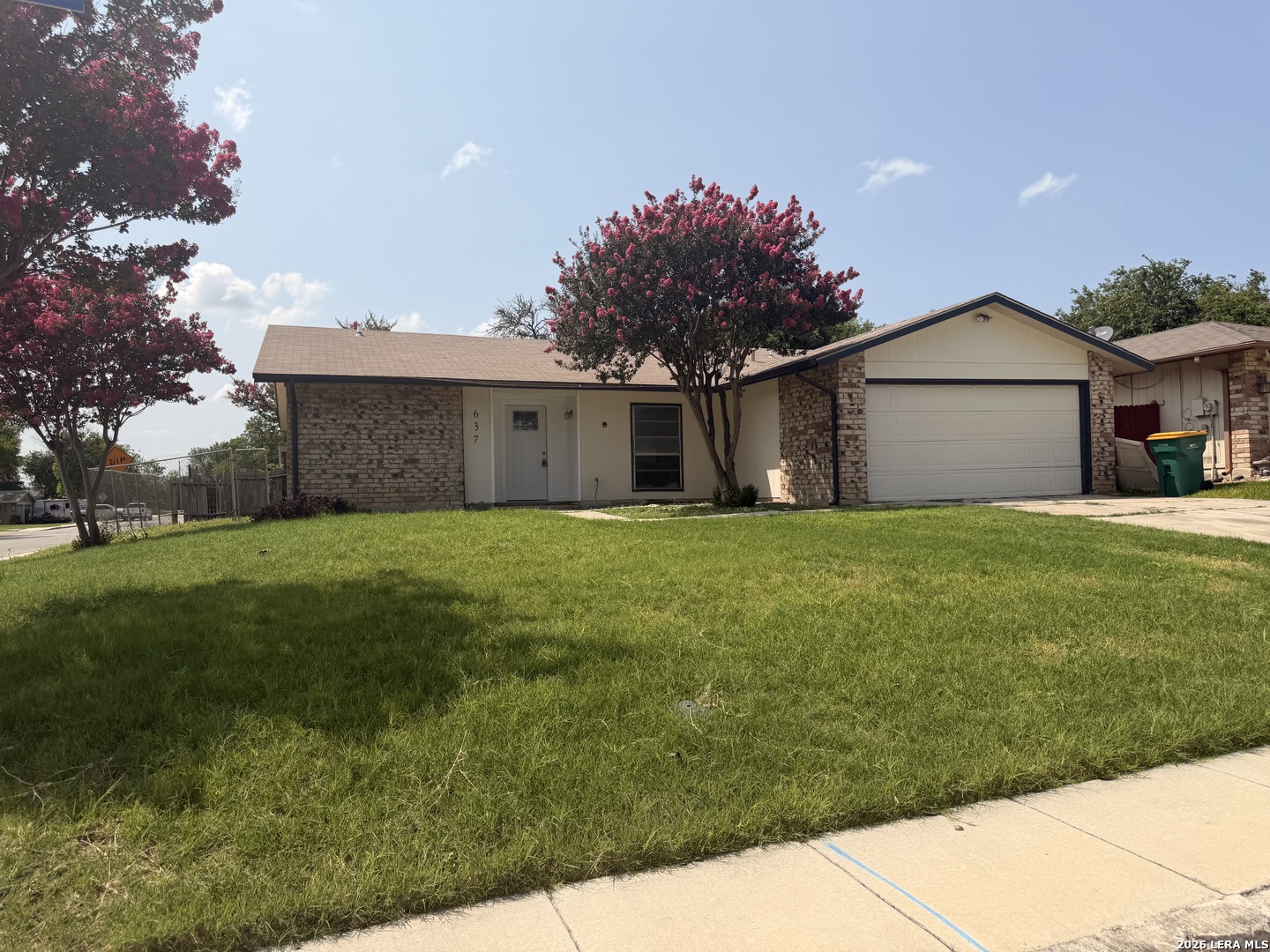 Photo 1 of 10 — 637 JAMIE SUE DR, Converse, TX 78109