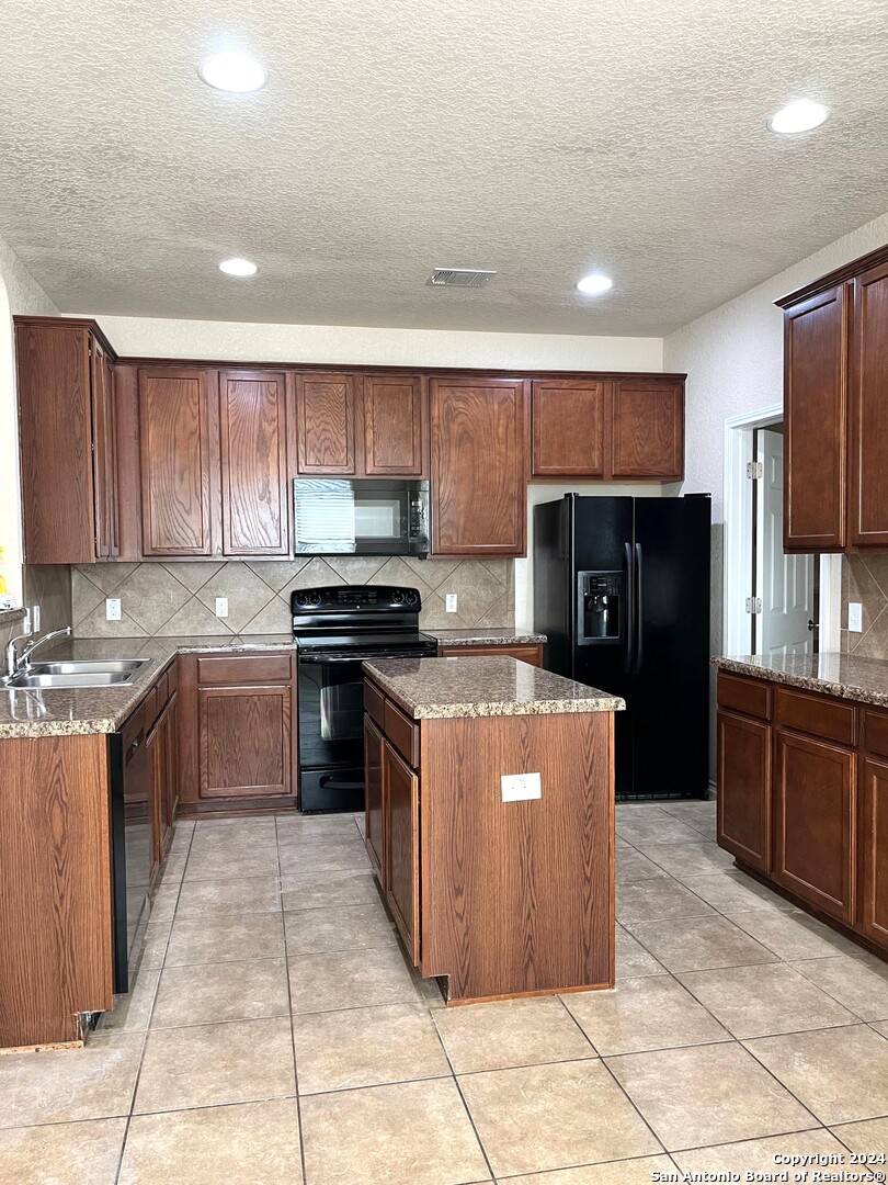 San Antonio, Texas 78260, United States, 5 Bedrooms Bedrooms, ,3 BathroomsBathrooms,Residential,Active,187905