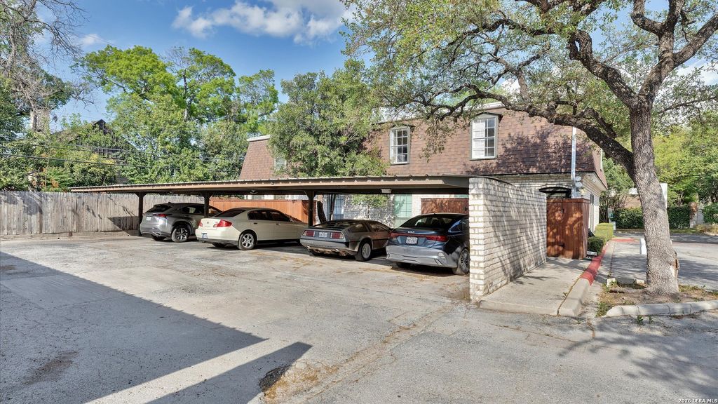 Photo of 1045 Shook Ave 101A #101A, San Antonio, TX 78212 (MLS # 1954478)