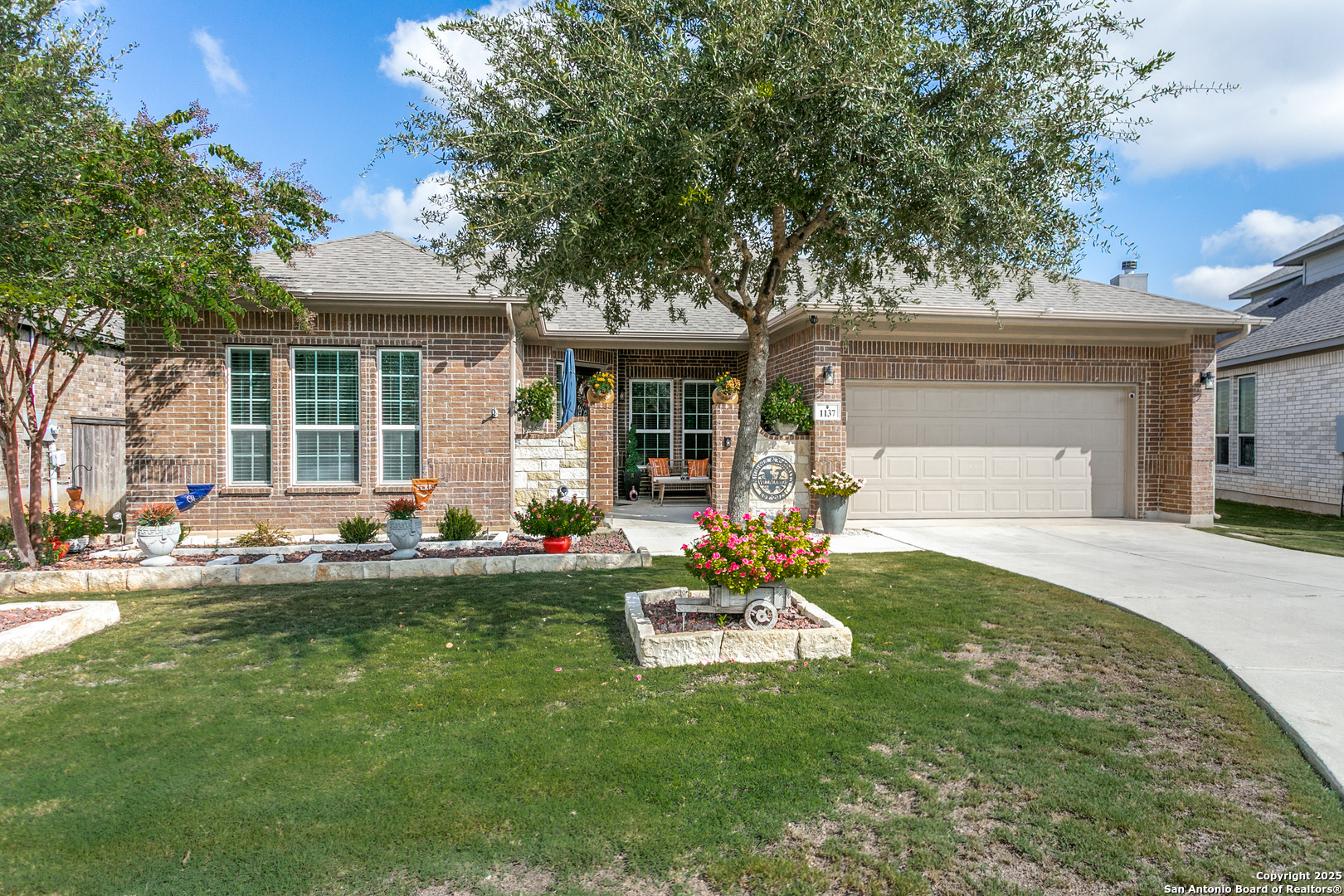 1137 LIMESTONE WAY