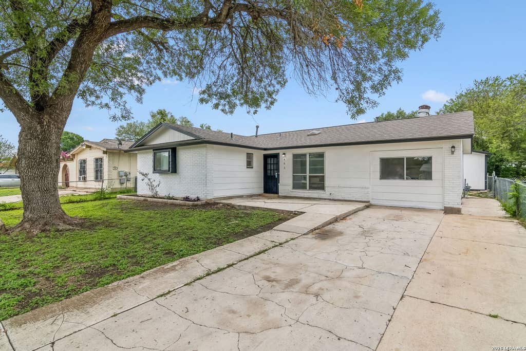 Photo of 466 Maddux St, San Antonio, TX 78227 (MLS # 1991573)