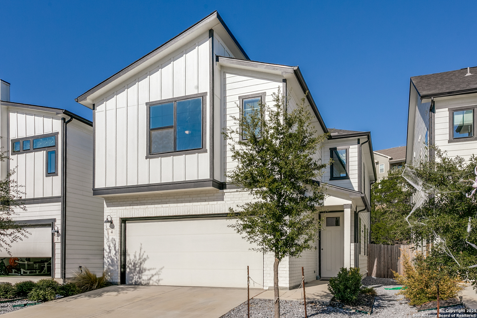 16011 Babcock Rd #4
