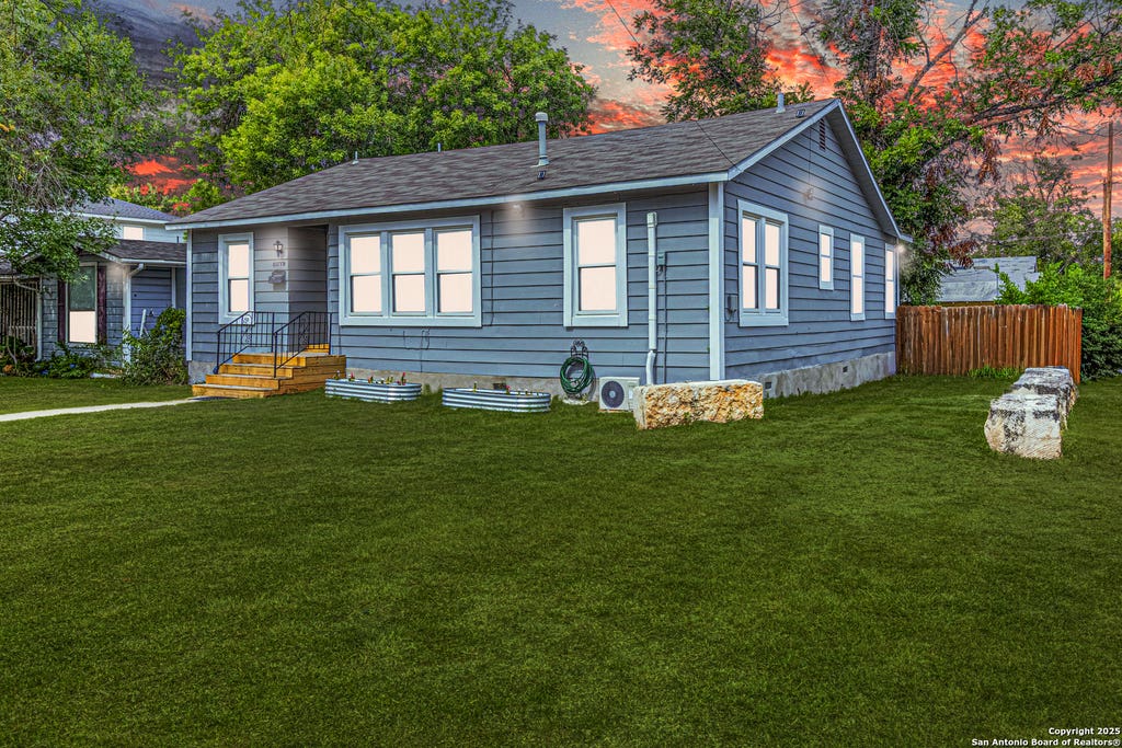 Photo of 1703 Texas Ave, San Antonio, TX 78201 (MLS # 1956493)
