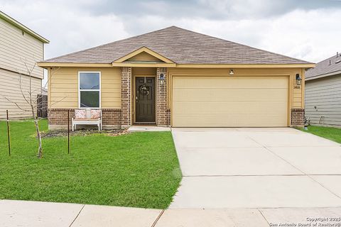 14616 Stable Springs Elmendorf TX 78112
