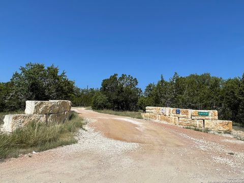 1310 HARCOURT Canyon Lake TX 78133