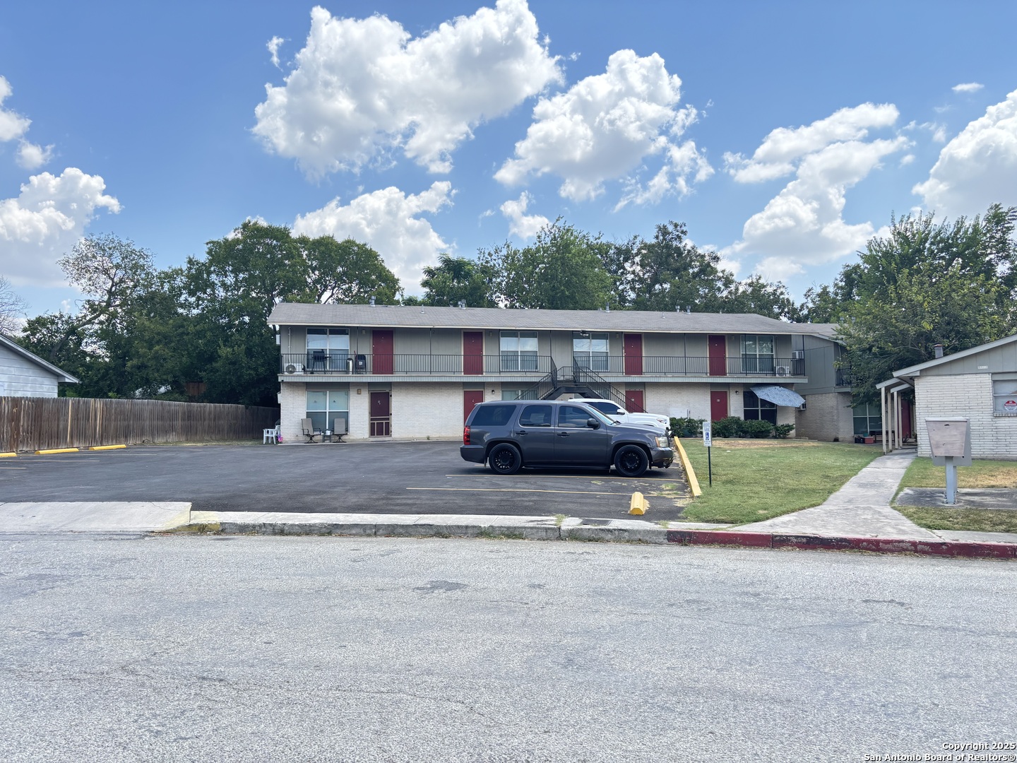 5602 & 5603 Bienville Drive