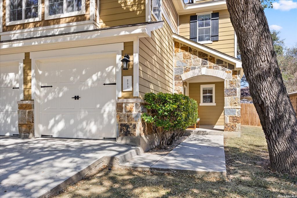 Photo of 253 Horse Hill, Boerne, TX 78006 (MLS # 1944998)