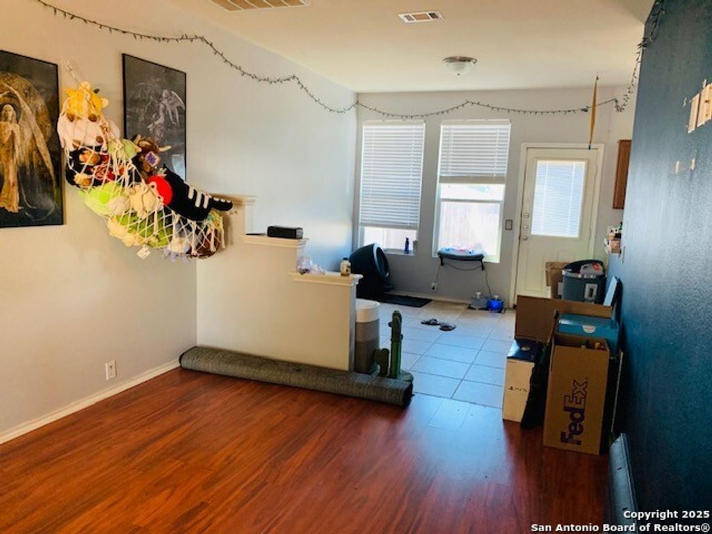 Photo of 10311 Lateleaf Oak, San Antonio, TX 78223 (MLS # 1916102)