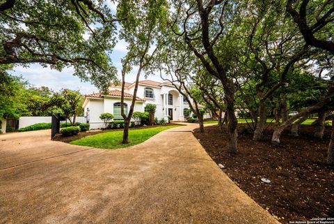 A home in Shavano Park