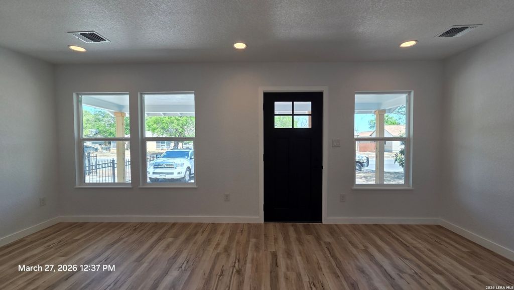 Photo of 2530 W Woodlawn, San Antonio, TX 78228 (MLS # 1956678)