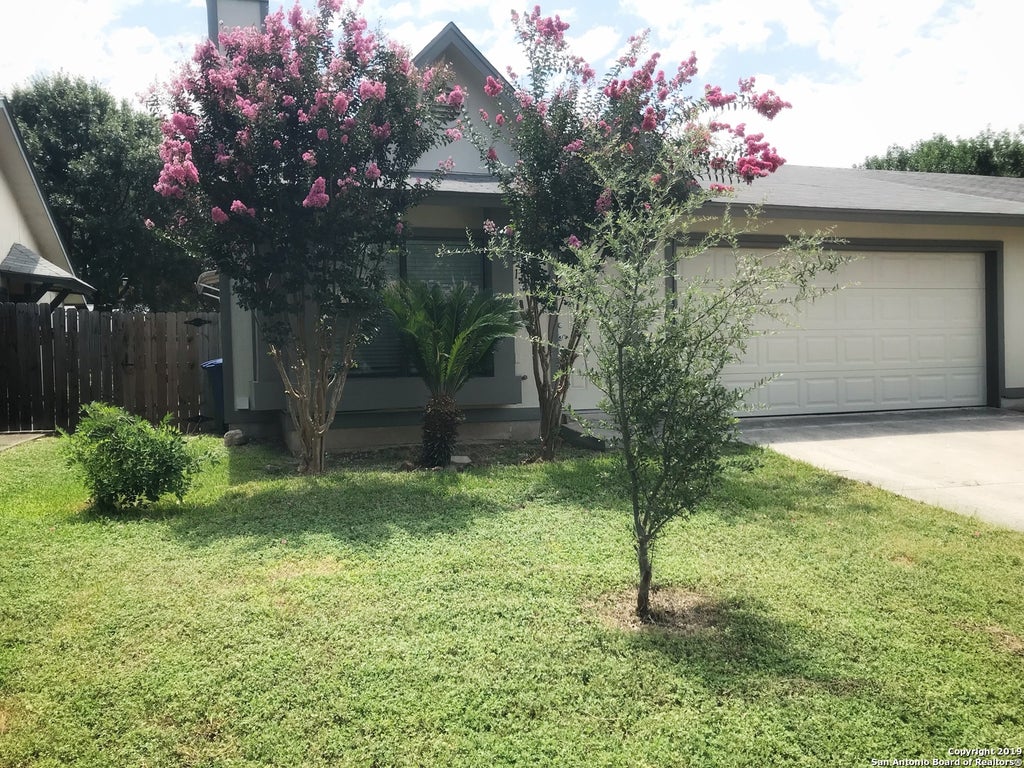 Photo of 11730 SPRING SONG DR, San Antonio, TX 78249 (MLS # 2013903)