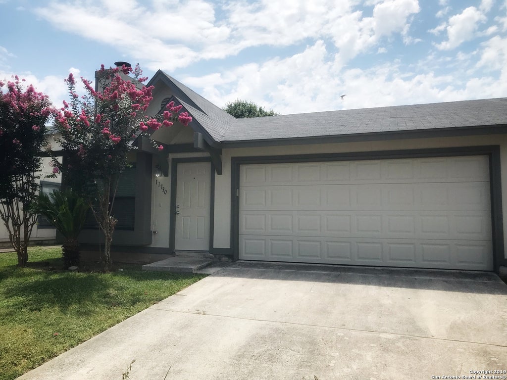 Photo of 11730 SPRING SONG DR, San Antonio, TX 78249 (MLS # 2013903)