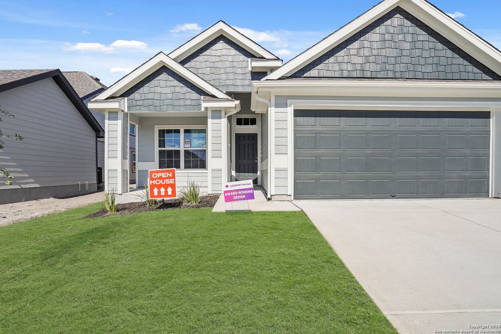 Photo of 1204 Sweden, Seguin, TX 78155 (MLS # 1891672)