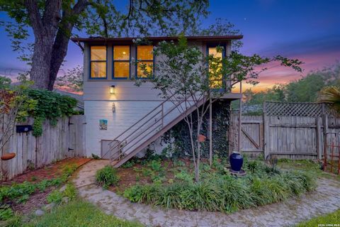 Photo of 526 W Lynwood Ave STUDIO APARTMENT #STUDIO APARTMENT, San Antonio, TX 78212 (MLS # 1963444)