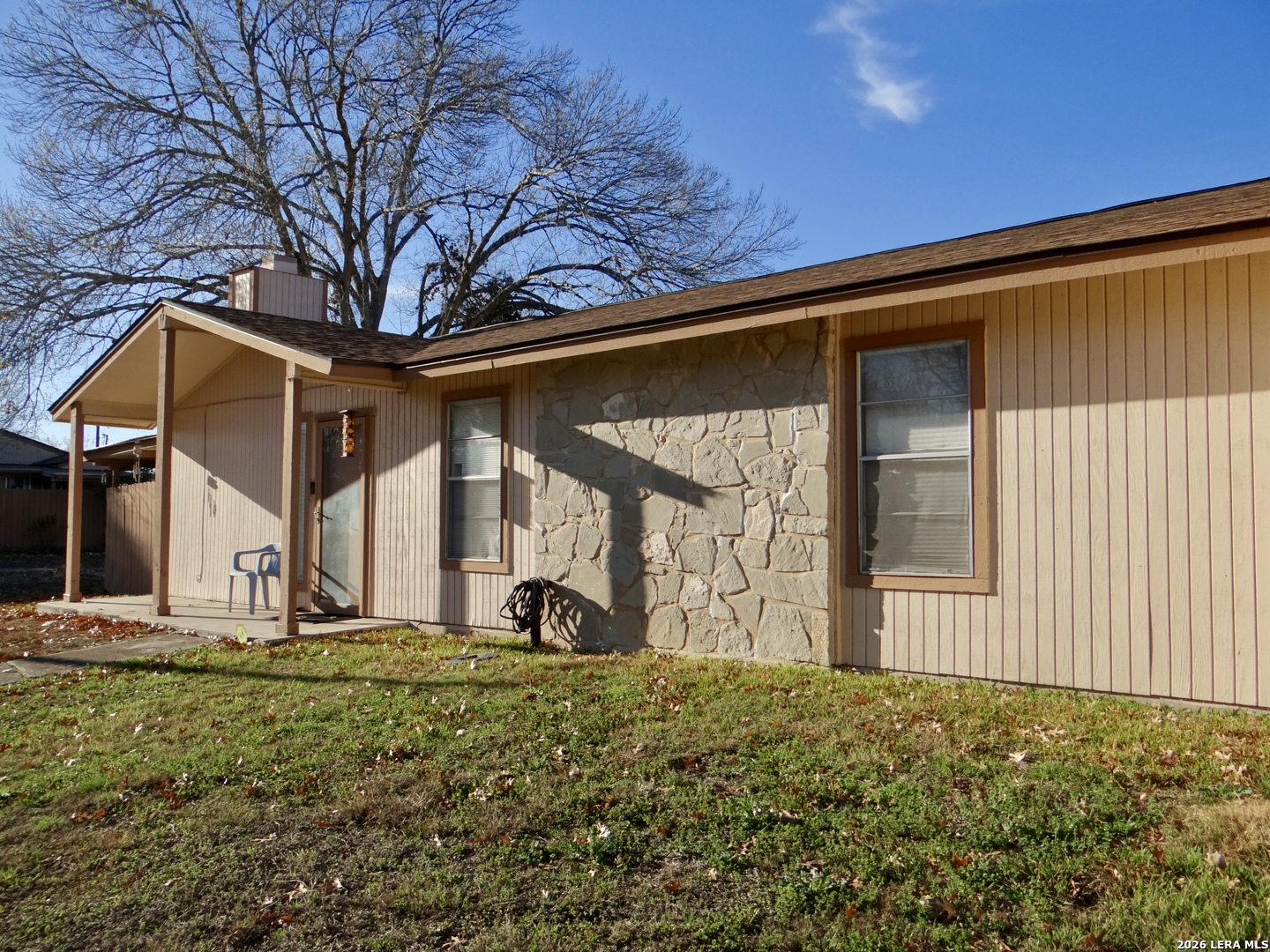 Photo 1 of 17 — 1051 Country Club D 16, Seguin, TX 78155