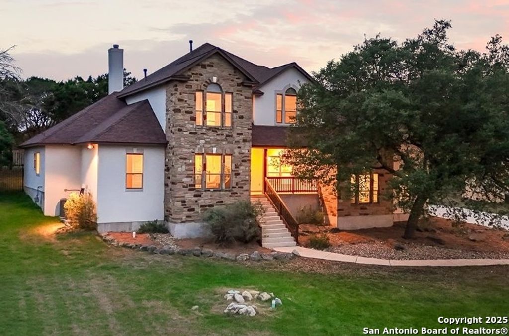 Photo of 8916 Tuscan Hills, San Antonio, TX 78266 (MLS # 1915027)
