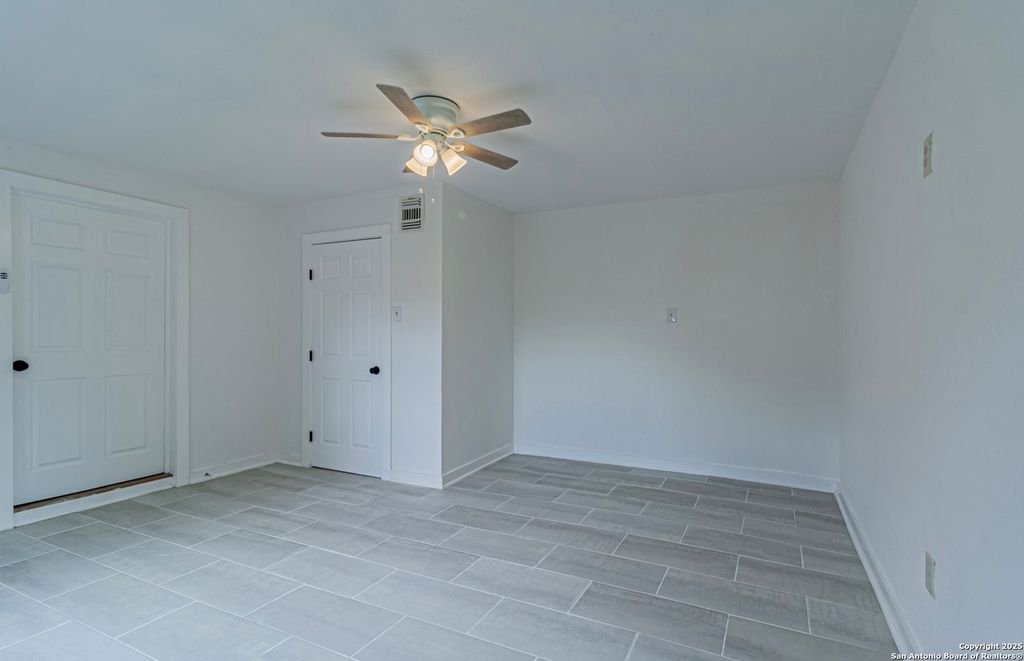 Photo of 210 N San Jacinto, San Antonio, TX 78207 (MLS # 1915334)