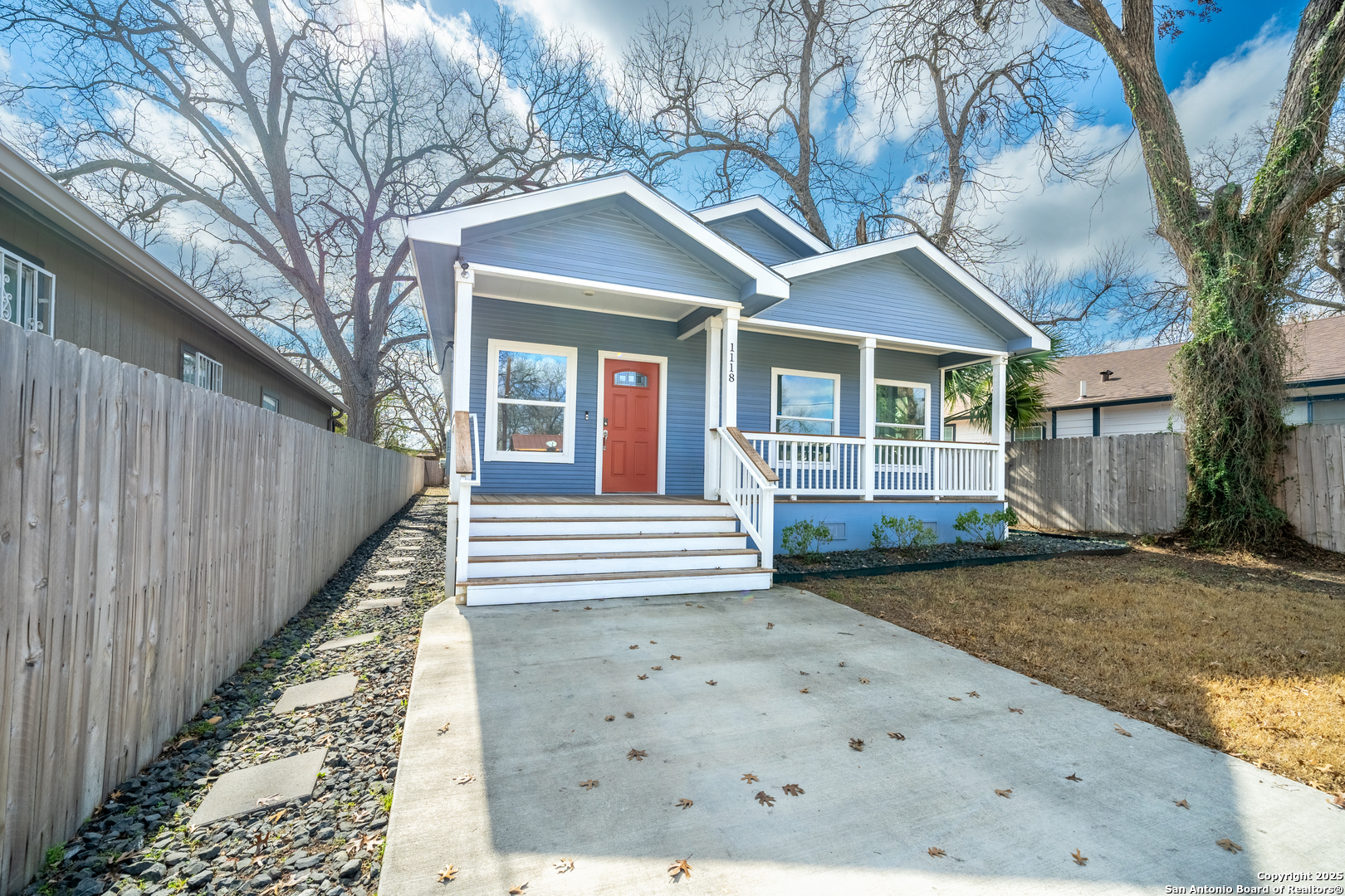 1118 N CENTER ST