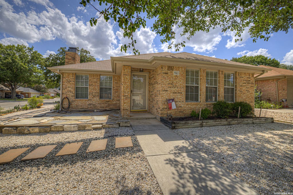 Photo of 961 WOODROW CIR, New Braunfels, TX 78130 (MLS # 2008702)