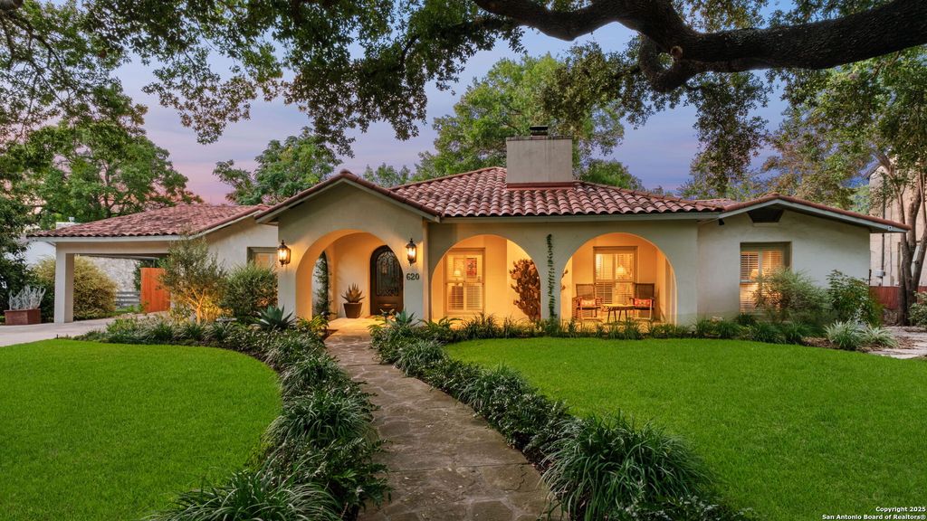 Photo of 620 E Mandalay, Olmos Park, TX 78212 (MLS # 1897404)