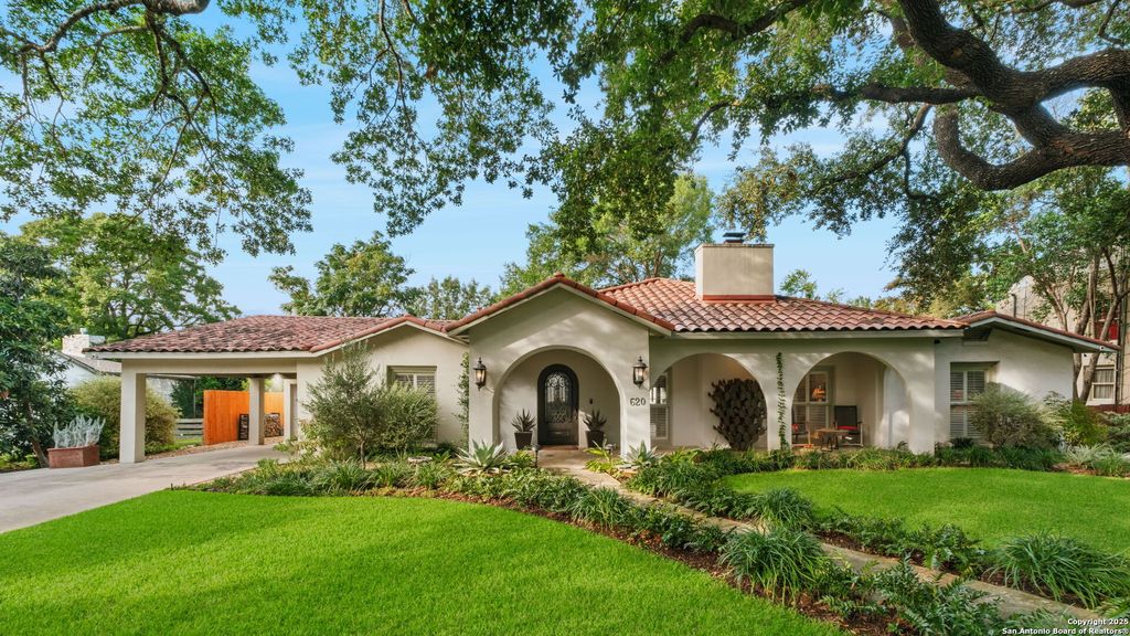 Photo of 620 E Mandalay, Olmos Park, TX 78212 (MLS # 1897404)