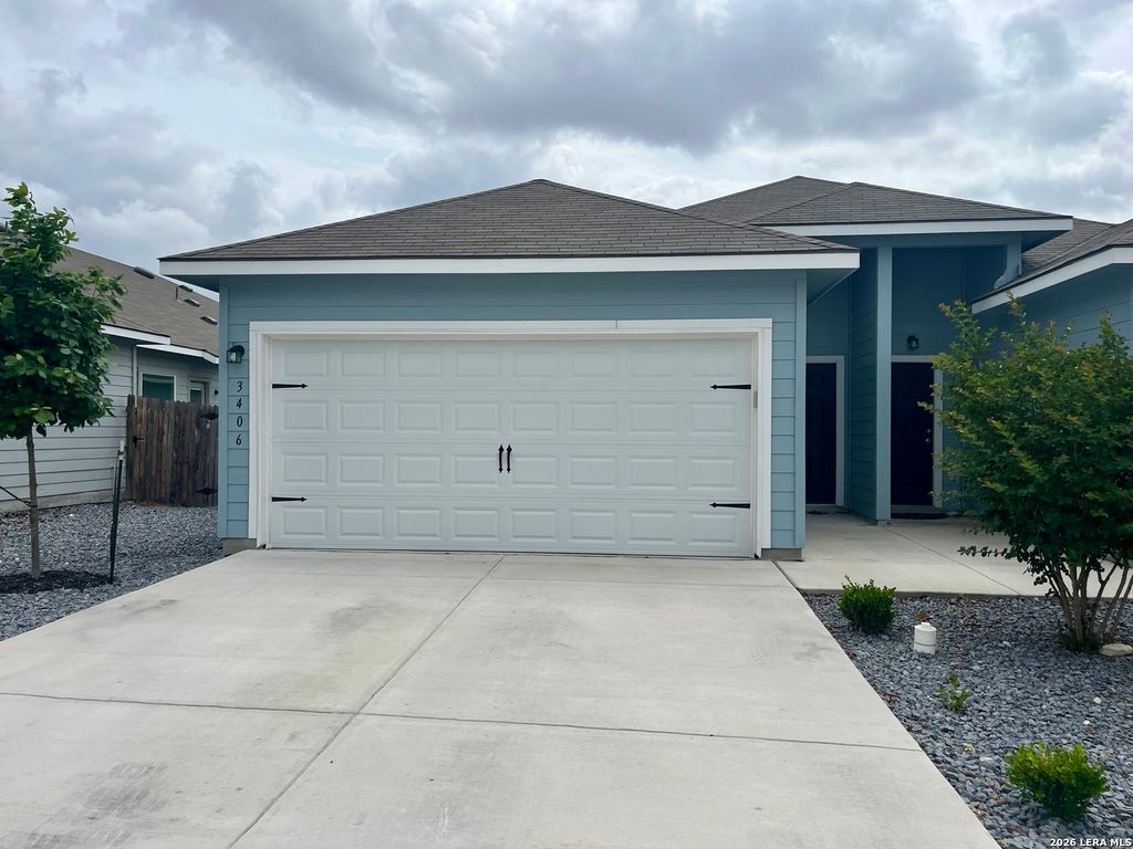 Photo of 3406 LINDSAY LN, Seguin, TX 78155 (MLS # 1958257)