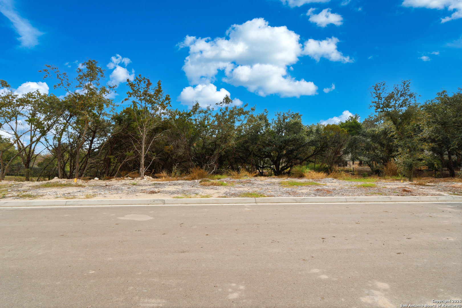 6610 Live Oak Valley