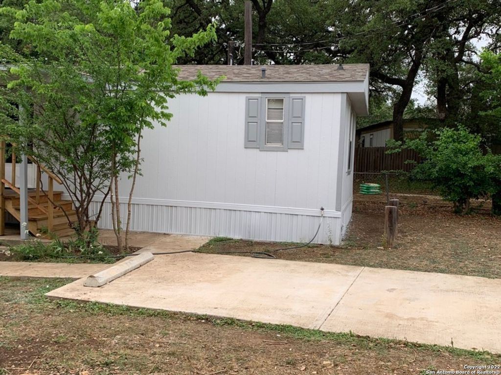Photo of 25211 Aue, San Antonio, TX 78257 (MLS # 1877675)