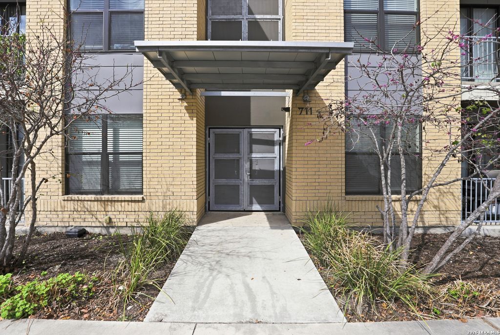 Photo of 711 S FRIO 1304 #1304, San Antonio, TX 78207 (MLS # 1992409)