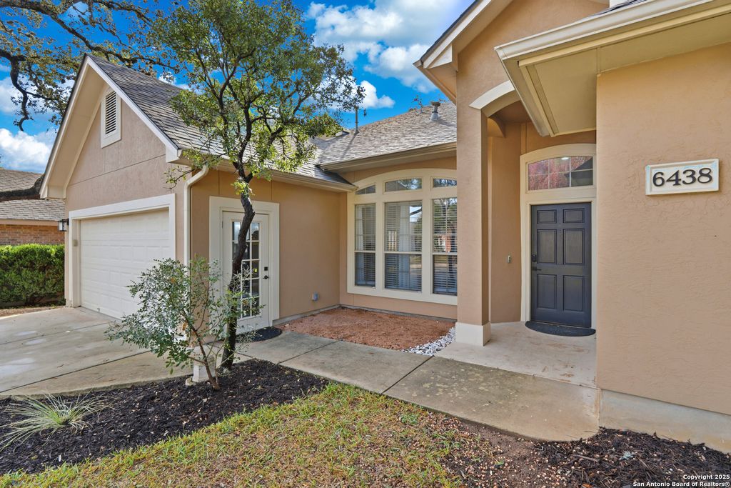 Photo of 6438 Amber Oak, San Antonio, TX 78249 (MLS # 1929679)