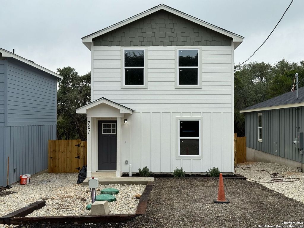 Photo of 701 Burr Oak, Canyon Lake, TX 78133 (MLS # 1889265)