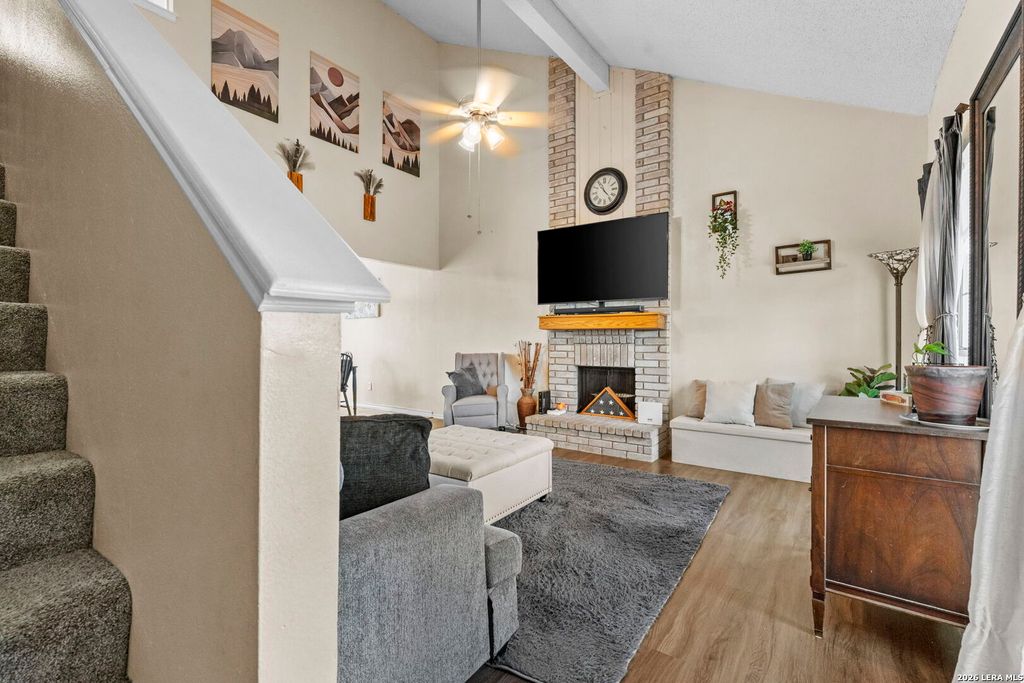 Photo of 702 GARDEN MEADOW DR, Universal City, TX 78148 (MLS # 1968945)