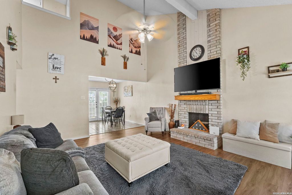 Photo of 702 GARDEN MEADOW DR, Universal City, TX 78148 (MLS # 1968945)