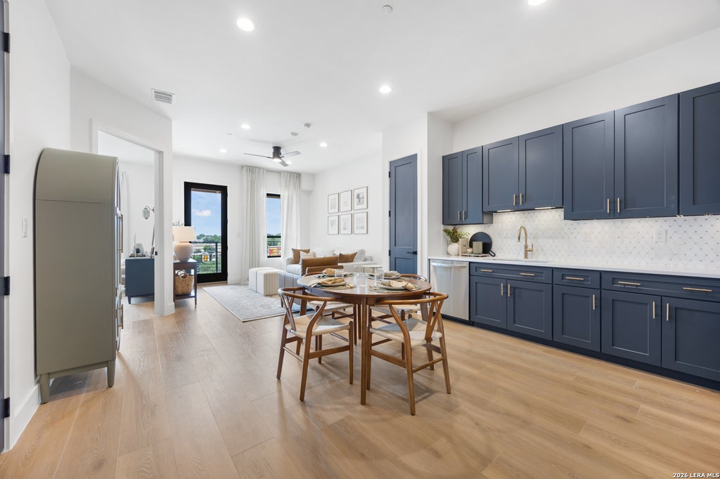 Photo of 10899 S HAUSMAN RD 403 #403, San Antonio, TX 78249 (MLS # 1996088)