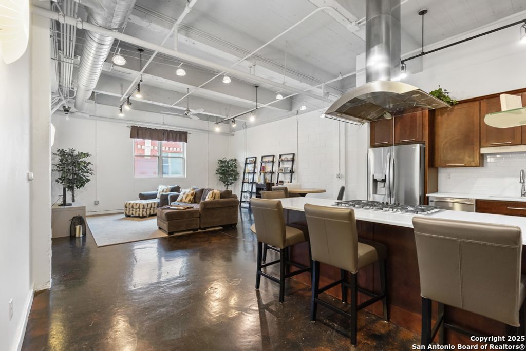 Photo of 1339 S Flores 203 #203, San Antonio, TX 78204 (MLS # 1913705)