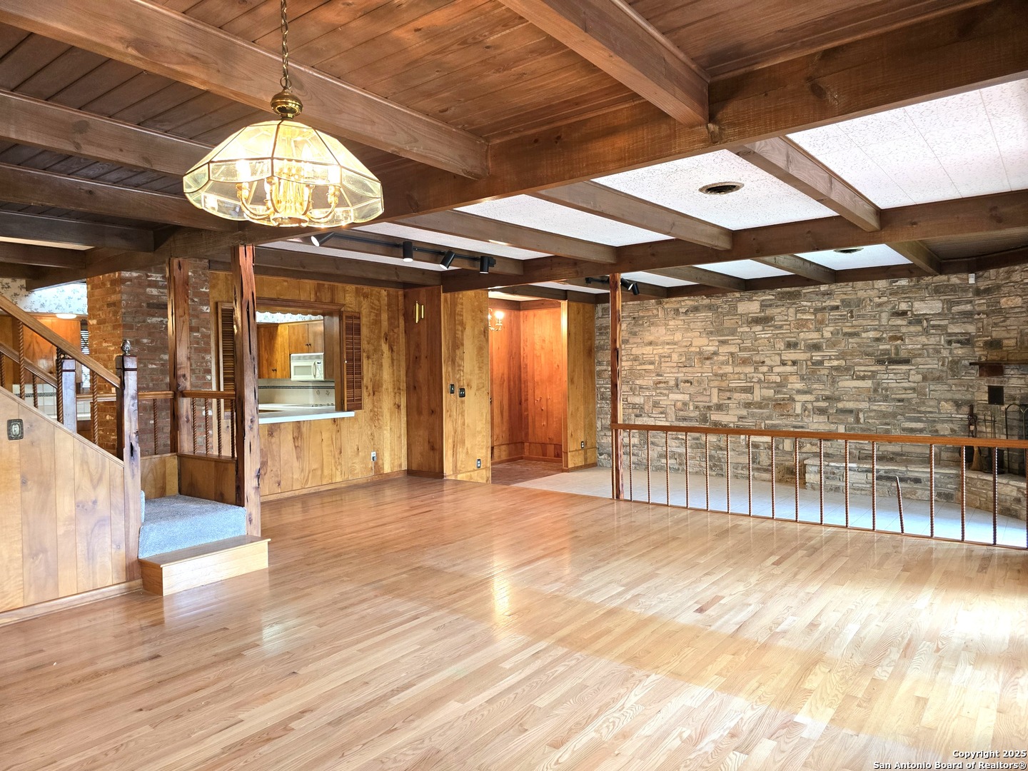 44 Ridge Dr
