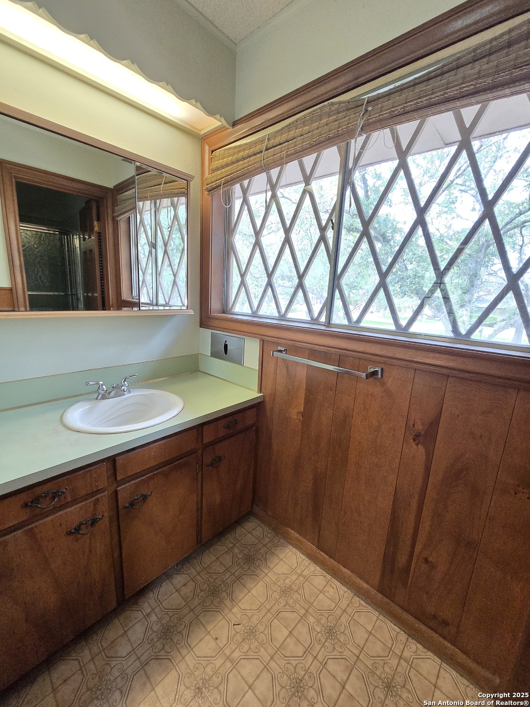 New Braunfels, Texas 78130, United States, 3 Bedrooms Bedrooms, ,3 BathroomsBathrooms,Residential,Pending,176805