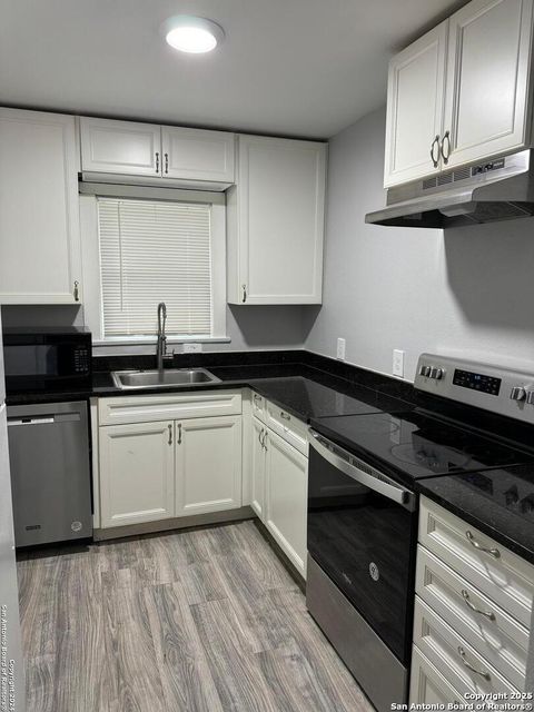 240 INSLEE AVE #2 Alamo Heights TX 78209