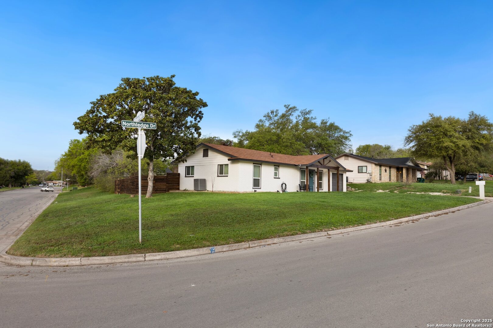 12601 NORTHLEDGE DR